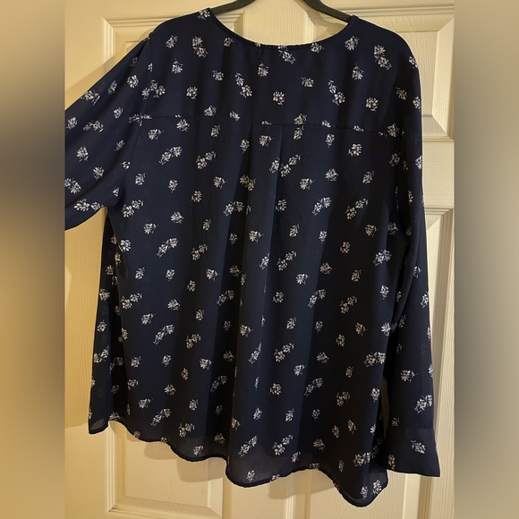 Lane Bryant size 18/20 long sleeve sheer top - Picture 5 of 10